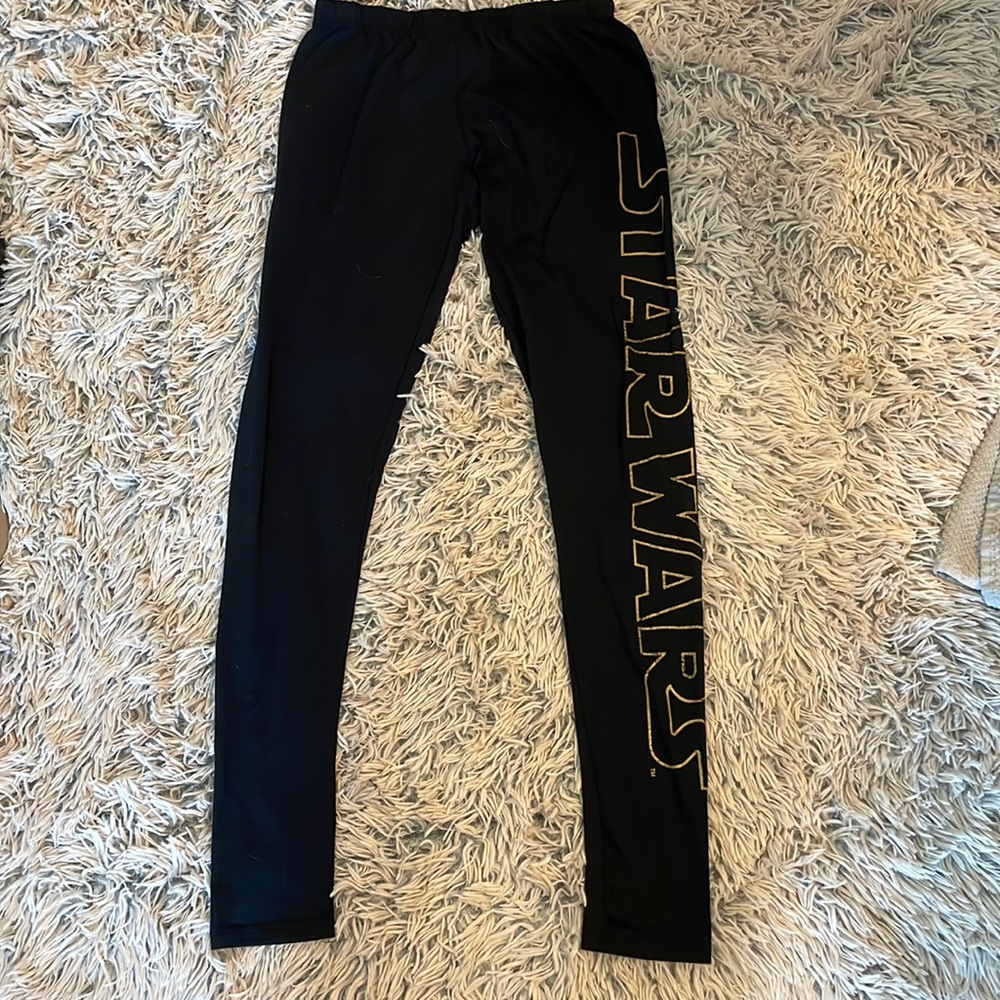 Women’s Star Wars leggings. Size small